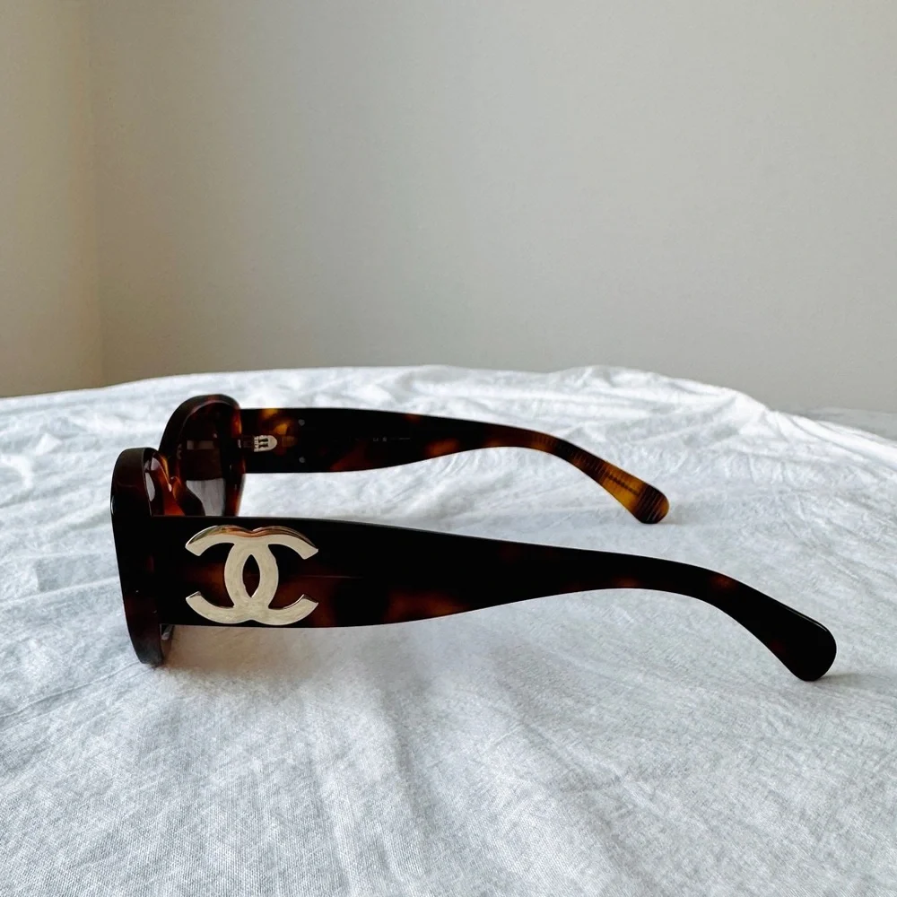 CHANEL Retangle Sunglasses 5493 - Picture 3 of 16